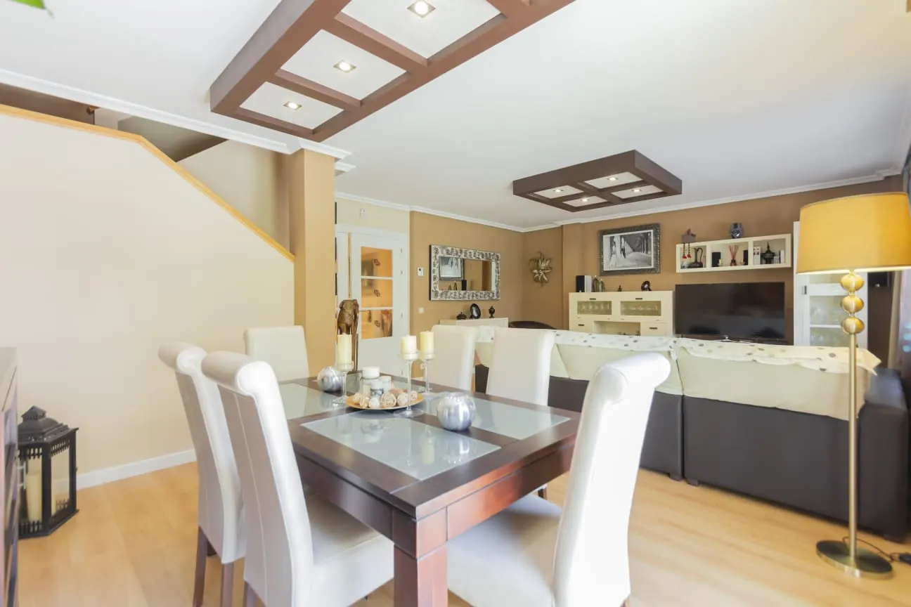 Chalet adosado en venta en Barrio de la Montaña