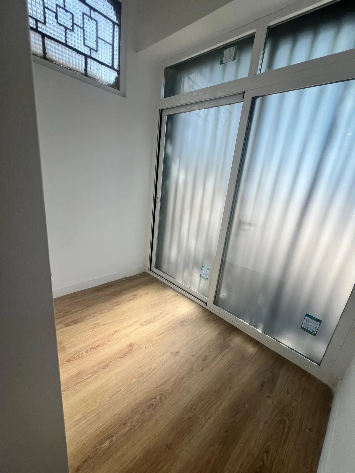 Local comercial en venta en Junto a Madrid Río · Metro L11
