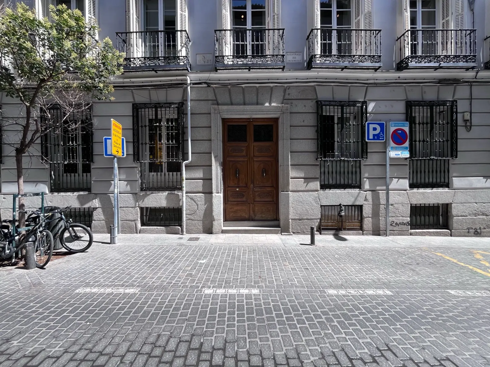 Local comercial en venta en Las Cortes · Barrio de las Letras